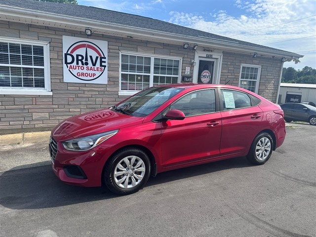 Hyundai Accent SE 4-Door 6A in Fayetteville