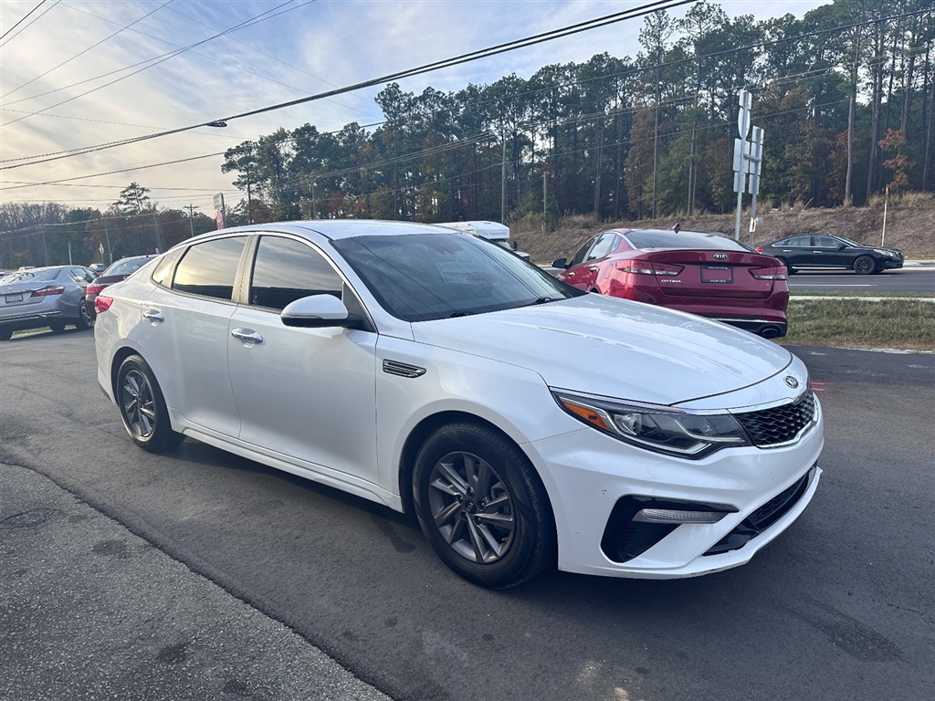 2020 Kia Optima LX's photo