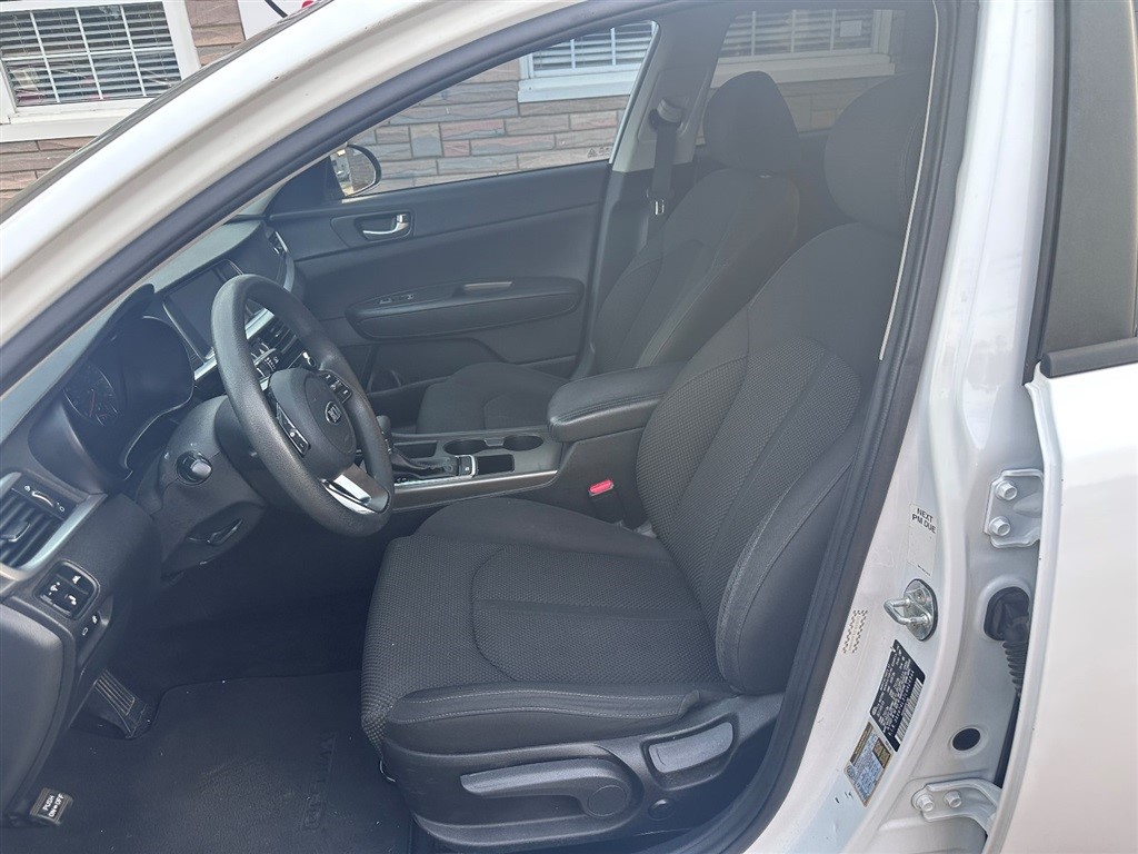 2020 Kia Optima LX SE photo 3