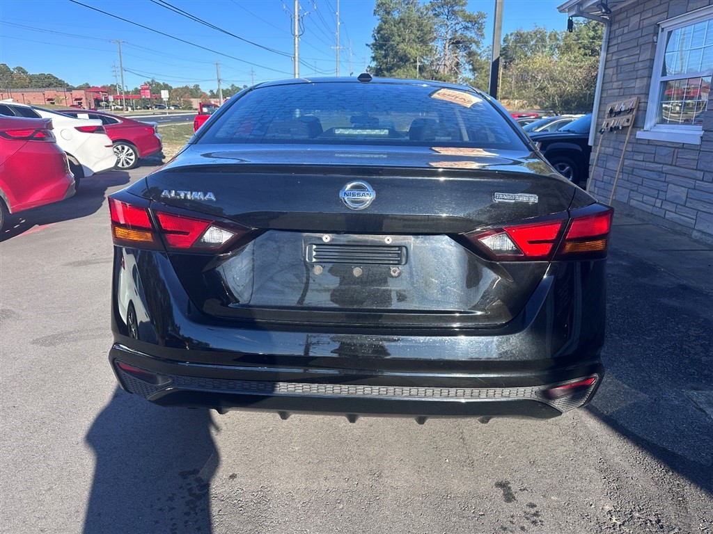 2020 Nissan Altima 2.5 S photo 2