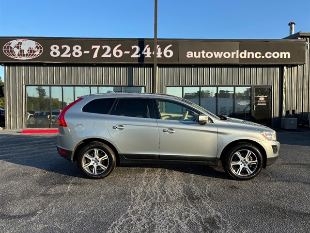 Volvo XC60 T6 AWD -- PLATINUM in Lenoir