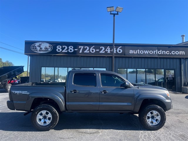 Toyota Double Cab V6  4WD TRD PRO in Lenoir