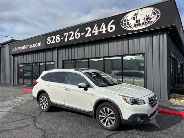 Subaru Outback 3.6R Touring in Lenoir