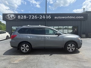 Picture of a 2020 Nissan Pathfinder S 4WD