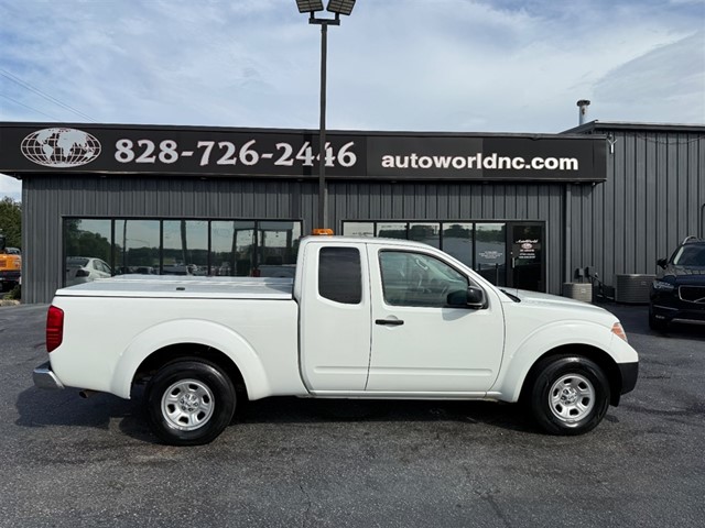 Nissan Frontier SV King Cab I4 5MT 2WD in Lenoir