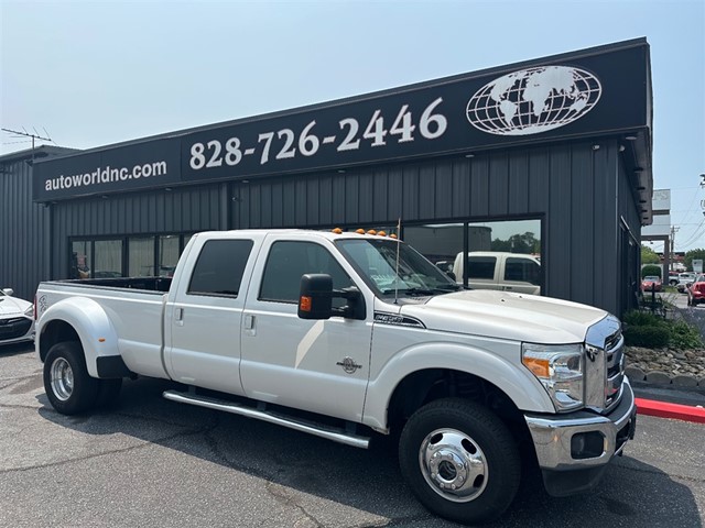 Ford F-350 SD Lariat Crew Cab Long Bed DRW 4WD in Lenoir