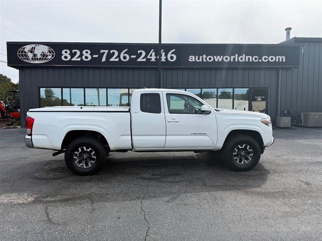 Toyota Tacoma SR5 Access Cab V6 6AT 4WD in Lenoir