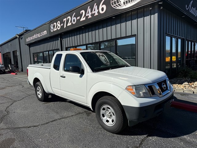 Nissan Frontier S King Cab I4 5AT 2WD in Lenoir