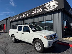 2016 Nissan Frontier SV  Crew Cab 5AT 4WD for sale by dealer
