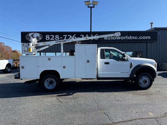 Ford F-550 Regular Cab DRW 4WD in Lenoir