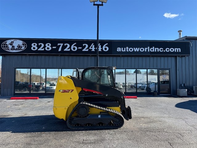 New Holland C327 in Lenoir