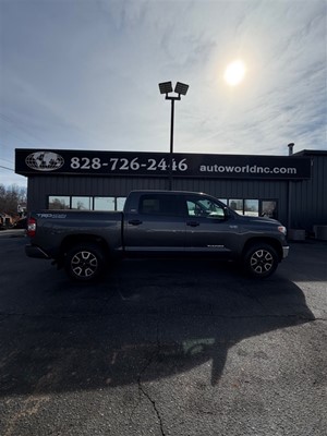 2016 Toyota Tundra SR5 5.7L V8 CrewMax 4WD for sale by dealer