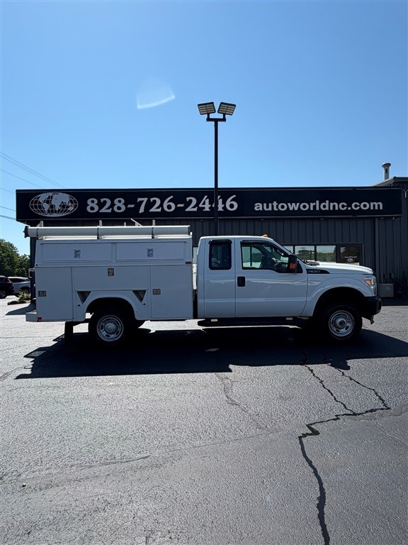 Ford F-350 SD XL SuperCab 4WD in Lenoir