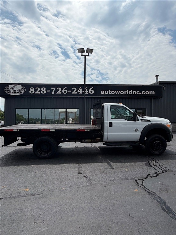Ford F-450 SD Regular Cab DRW 2WD in Lenoir