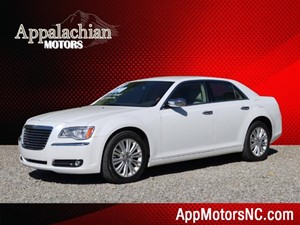 Picture of a 2012 Chrysler 300 C