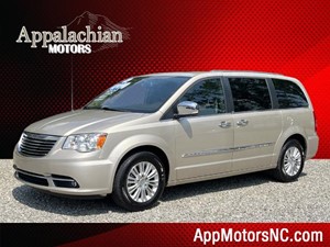 Picture of a 2014 Chrysler Town & Country Limited