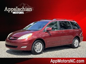 Picture of a 2007 Toyota Sienna XLE 7-Passenger