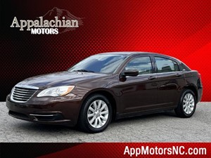 Picture of a 2013 Chrysler 200 Touring