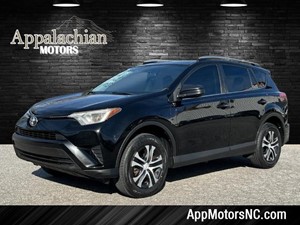 Picture of a 2016 Toyota RAV4 LE