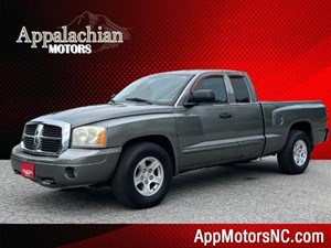 Picture of a 2005 Dodge Dakota SLT