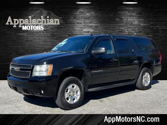 Picture of a 2011 Chevrolet Suburban LT