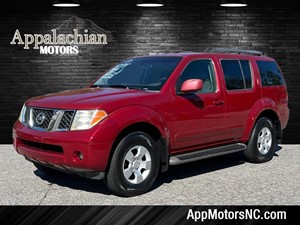 2005 Nissan Pathfinder LE for sale by dealer