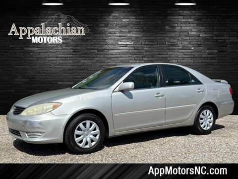 2005 Toyota Camry LE