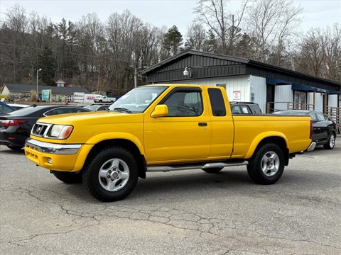 2000 Nissan Frontier SE