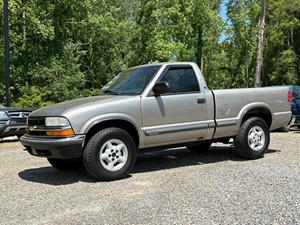 2000 Chevrolet S-10 LS for sale by dealer