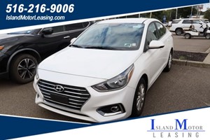 Picture of a 2022 Hyundai Accent SEL