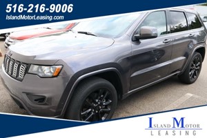 Picture of a 2021 Jeep Grand Cherokee Laredo X