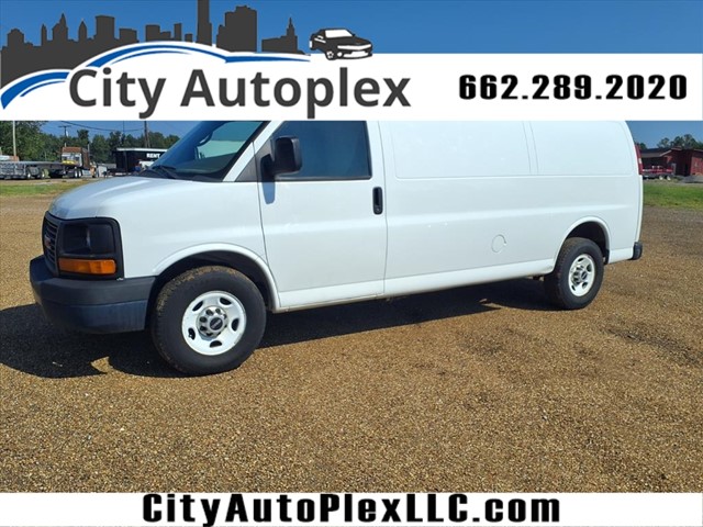 GMC Savana 3500 in Kosciusko