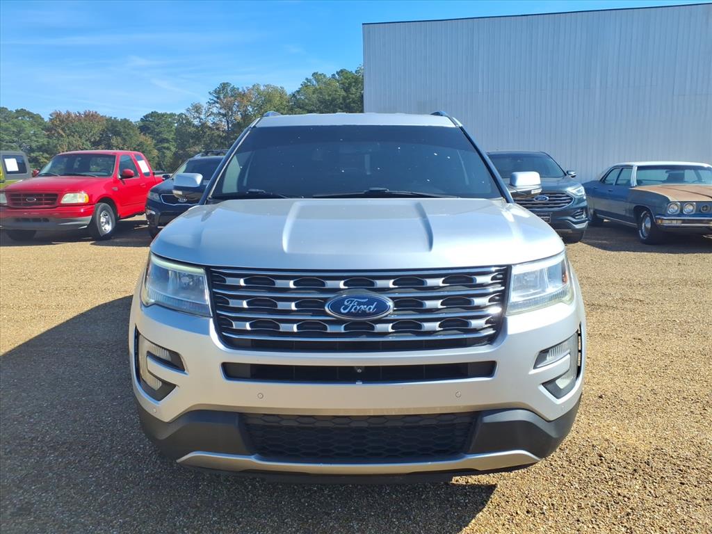 2017 Ford Explorer Limited's photo