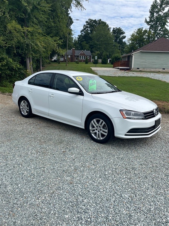 Volkswagen Jetta 1.4T S 6A in Roxboro