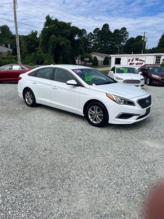 Hyundai Sonata SE in Roxboro
