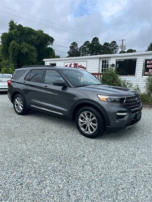 Picture of a 2020 Ford Explorer XLT AWD