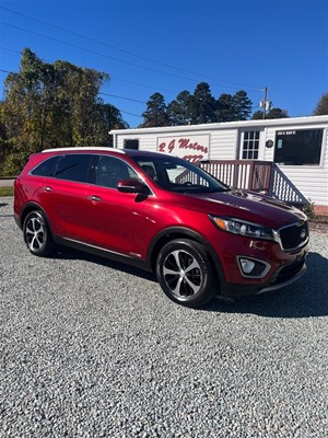 Picture of a 2017 Kia Sorento EX V6 AWD
