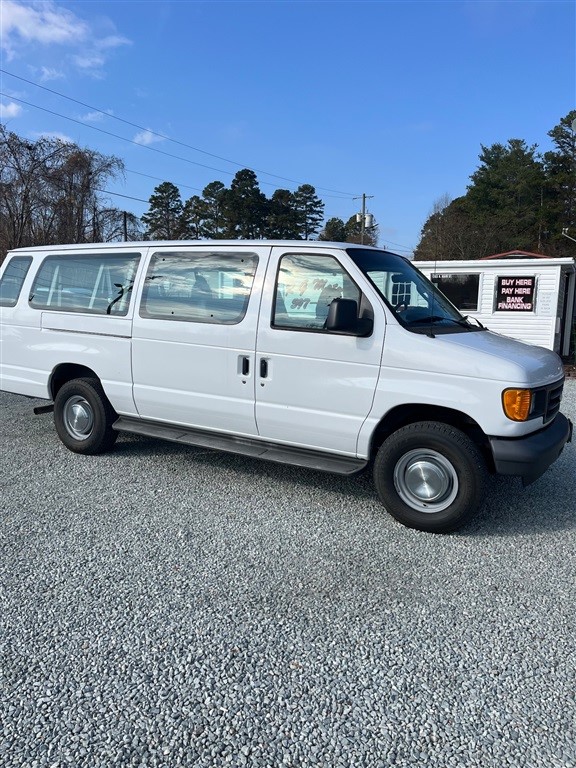 Ford Econoline XL in Roxboro