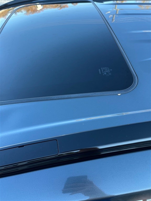 2020 Toyota RAV4 XLE Premium photo 4