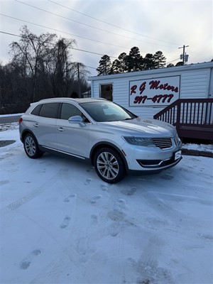 Picture of a 2017 Lincoln MKX Reserve AWD
