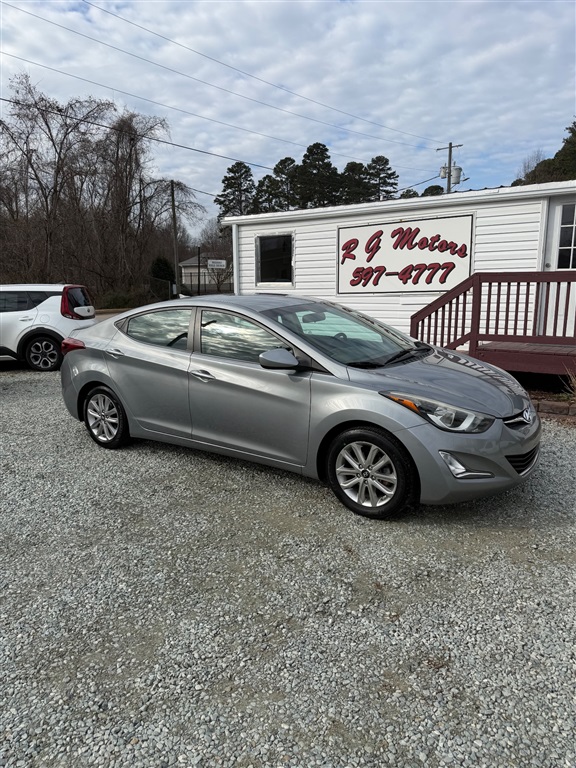 2016 Hyundai Elantra SE's photo