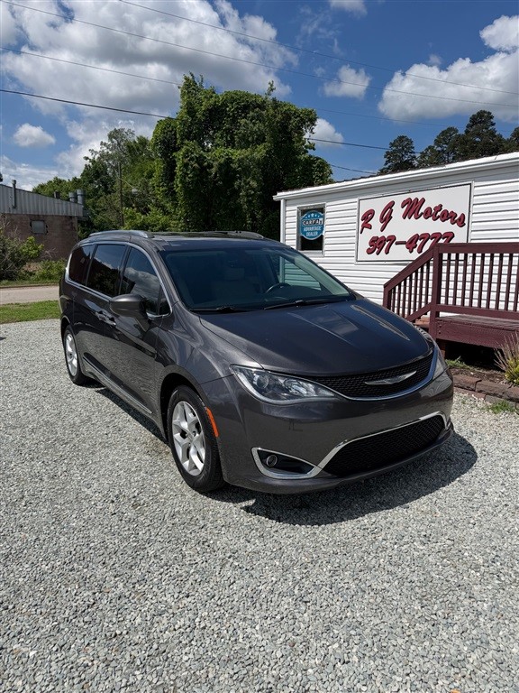 Chrysler PACIFICA TOURING-L PLUS in Roxboro