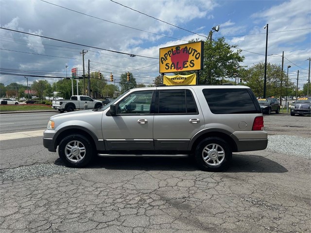 Ford Expedition XLT 5.4L 4WD in Charlotte