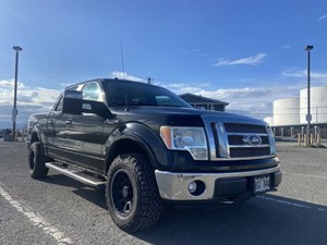 Picture of a 2010 Ford F150 SuperCrew Cab Lariat Pickup 4D 5 1/2 ft