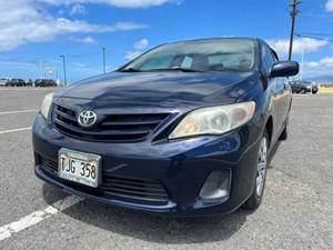 Picture of a 2013 Toyota Corolla LE Sedan 4D