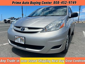 Picture of a 2006 Toyota Sienna CE Minivan 4D