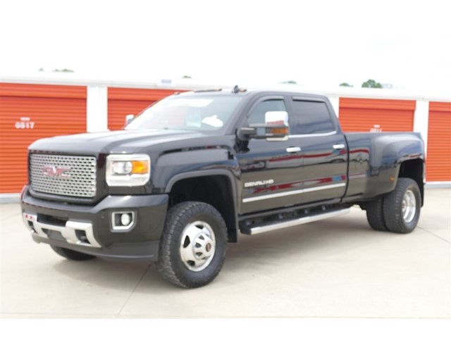 GMC Sierra 3500HD Denali Crew Cab 4WD in Fayetteville