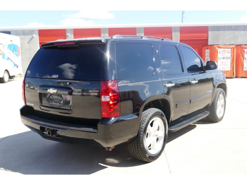 2008 Chevrolet Tahoe LS photo 4