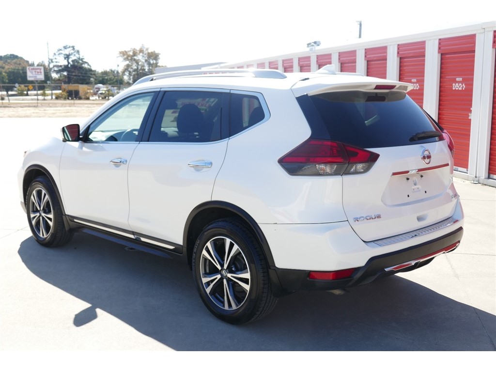 2017 Nissan Rogue SL photo 7