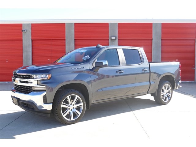 Chevrolet Silverado 1500 LT Crew Cab 4WD in Fayetteville